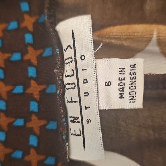 Enfocus Studio, V-Neck, Brown/Blue Print "Wrap" Fitted Dress, Women's Size 6 - Picture 11 of 12